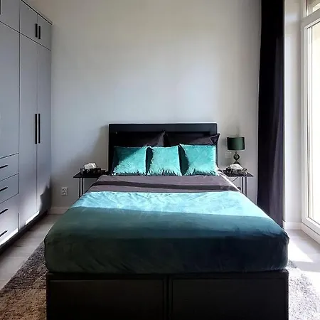 16 Z Parkingiem Apartament *